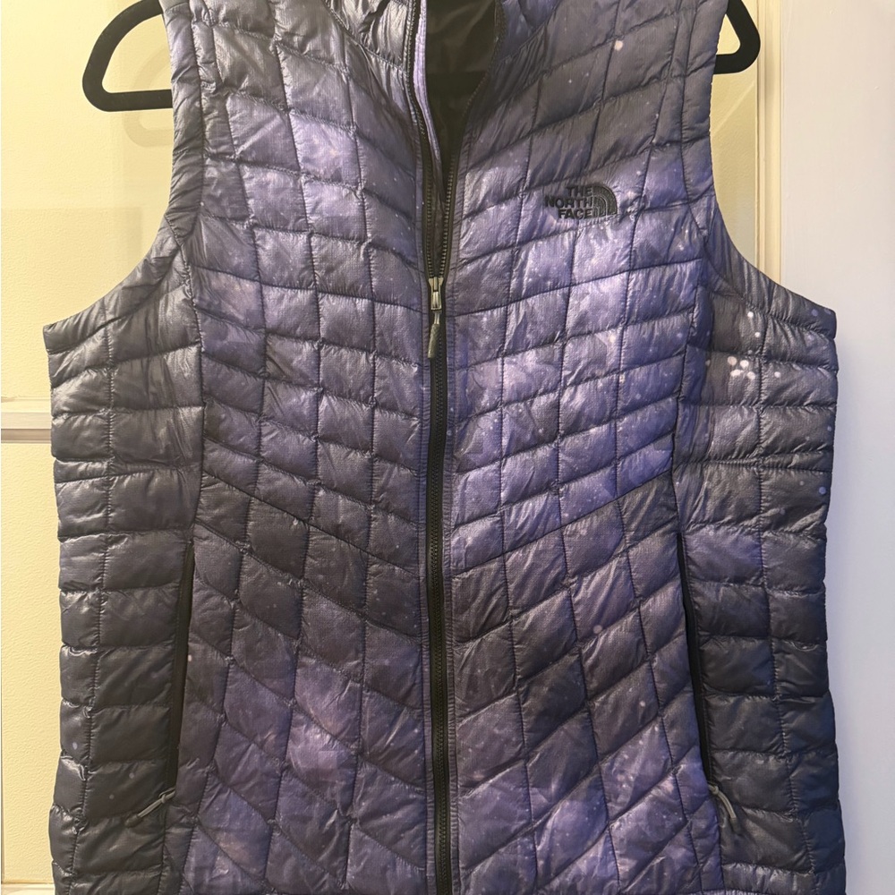 The North Face Women’s ThermoBall Cosmic Galaxy Purple Stars Puffer Quilted Vest